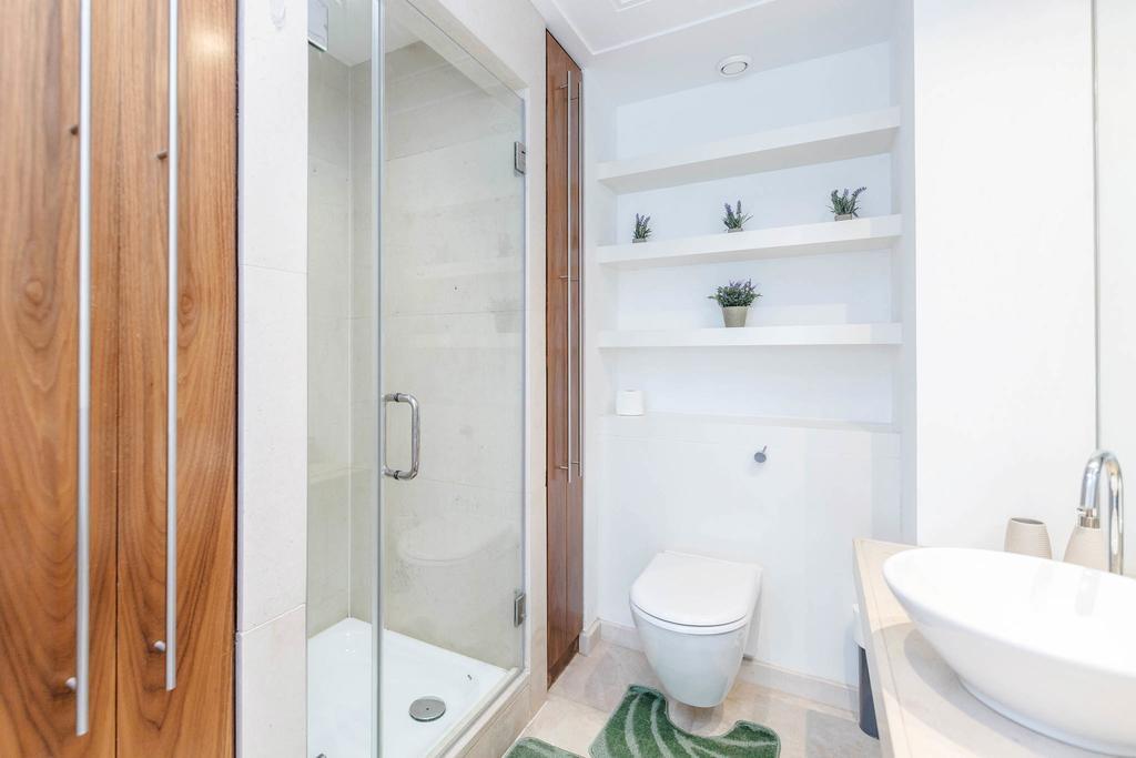 Excel Apartment For Business Travellers Лондон Екстериор снимка