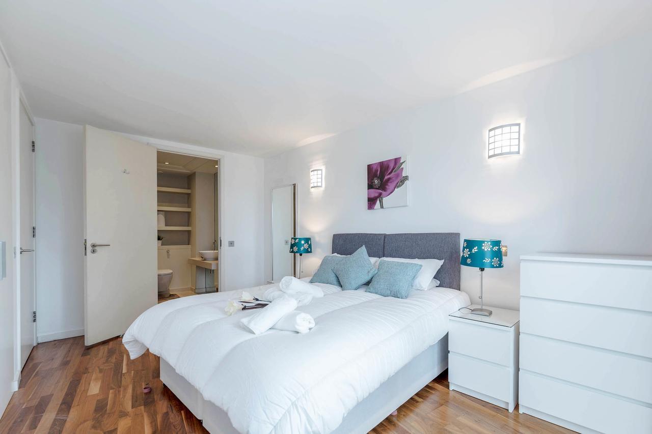 Excel Apartment For Business Travellers Лондон Екстериор снимка